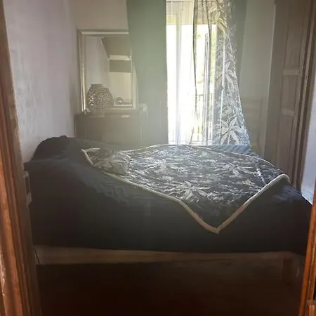 De Maison De Village Zevaco