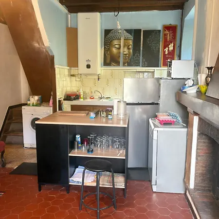 De Maison De Village