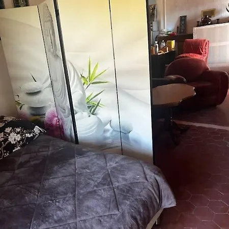 Daire De Maison De Village Zevaco